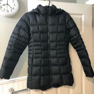 Women’s Northface 550 Down Jacket. Size Small.